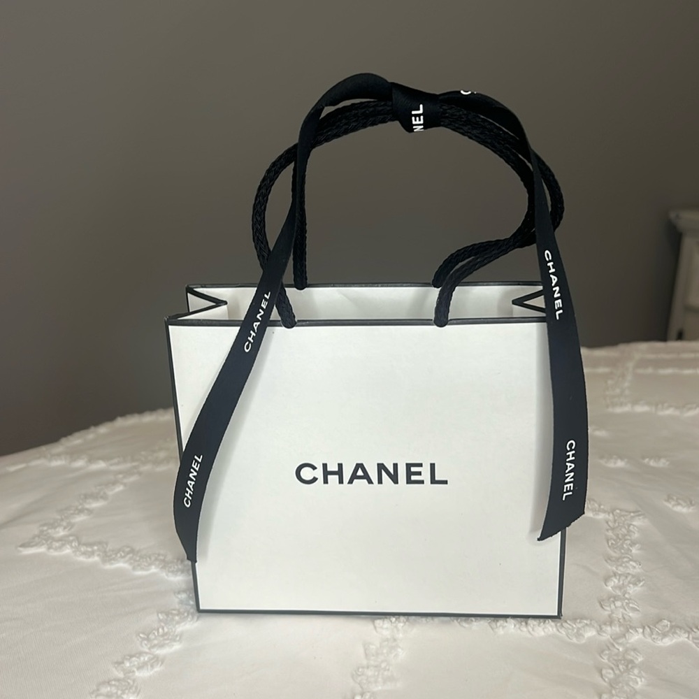 CHANEL Gift Bag Small Authentic